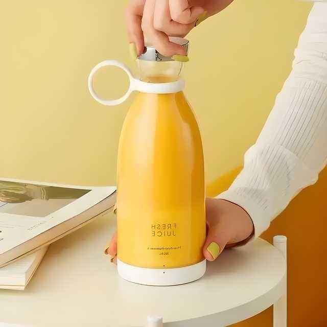Portable Electric Mini Juicer Bottle — Wireless Personal Blender for Smoothies & Shakes (4-Blade Power)